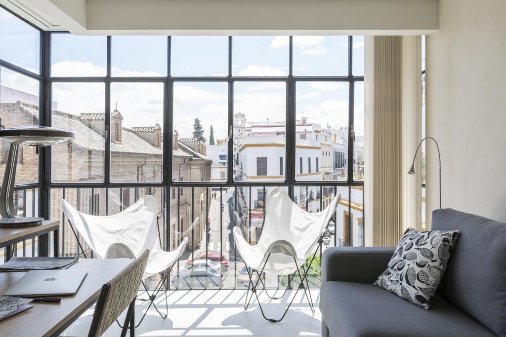 Thesuites Sevilla Bagian luar foto